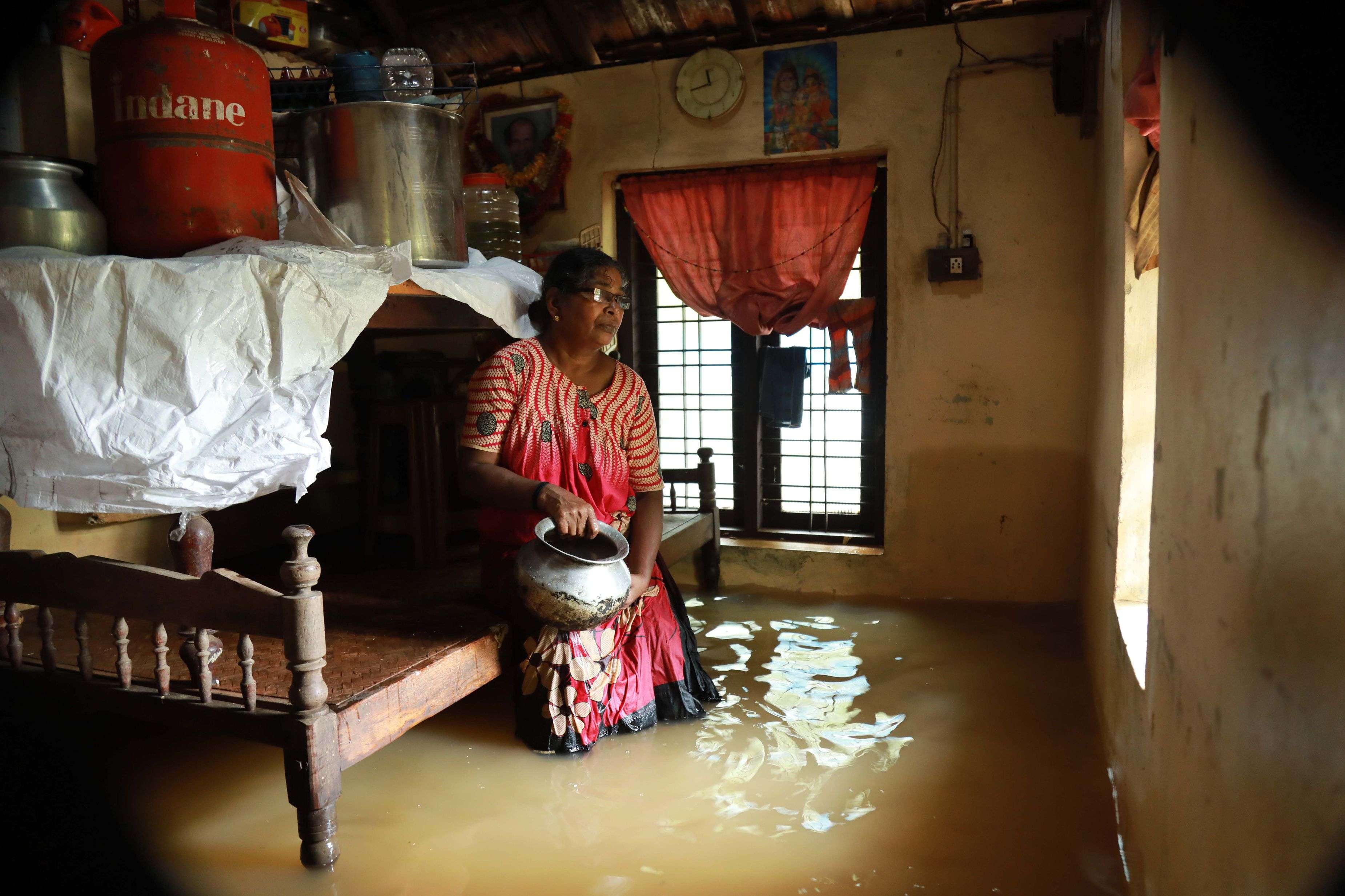 Dans une maison d’Ernakulam du district de Kochi, le 10 août. Les Etats-Unis ont conseillé à leurs ressortissants de rester à l’écart de cette region touristique.